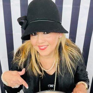 Meet your Posher, Sandra